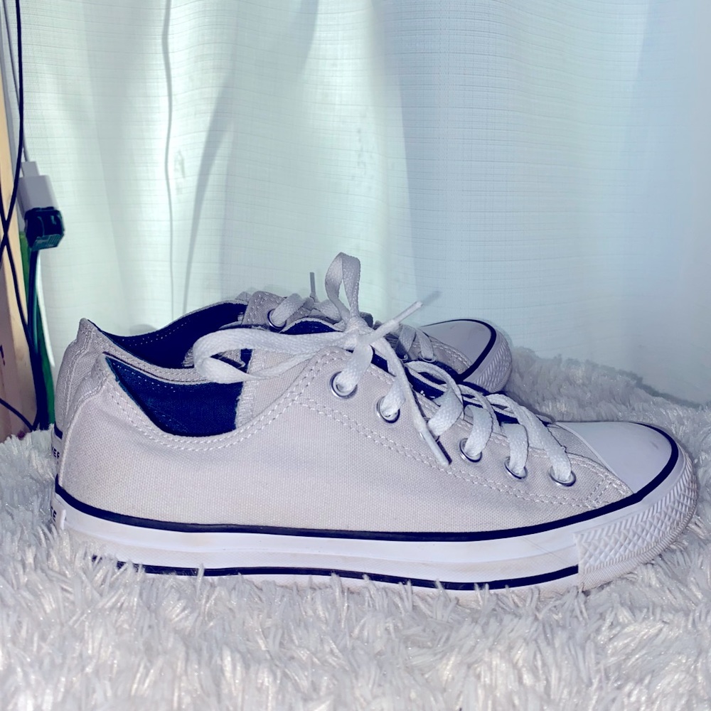 Women’s converse - Picture 3 of 6